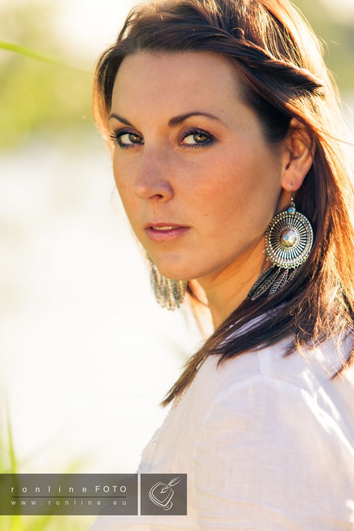 Wer früh aufsteht, kann bei Sonnenaufgang tolle Fotos machen. Outdoorportrait